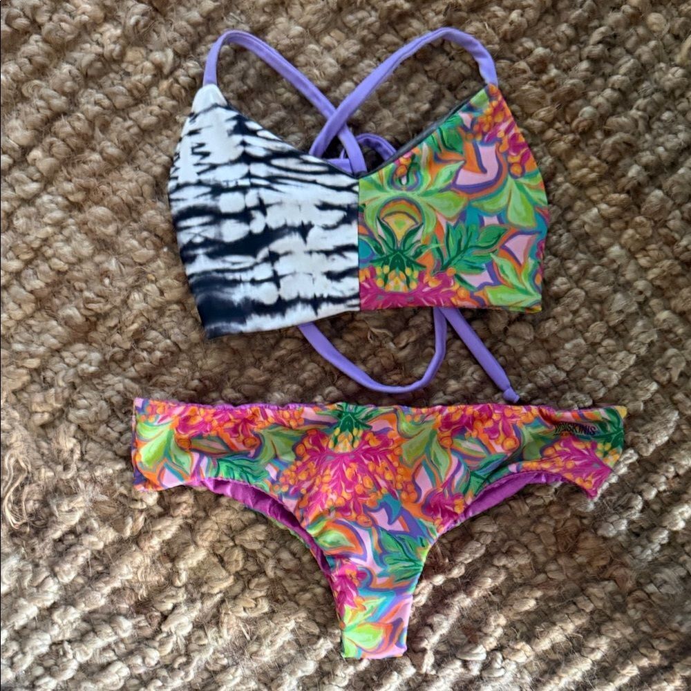 Super Cute Pattern Bikini Mismatched Reversible Metallic Pink Bottom Size Small